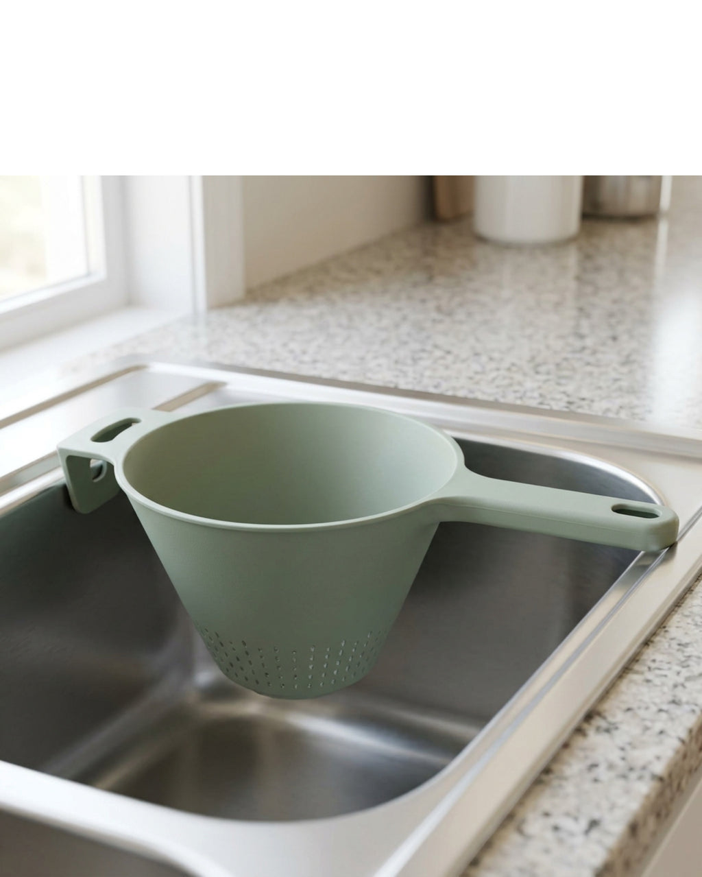 Zocns Handled Produce Rinse Funnel Colander 18 cm Sage - Lifestyle view