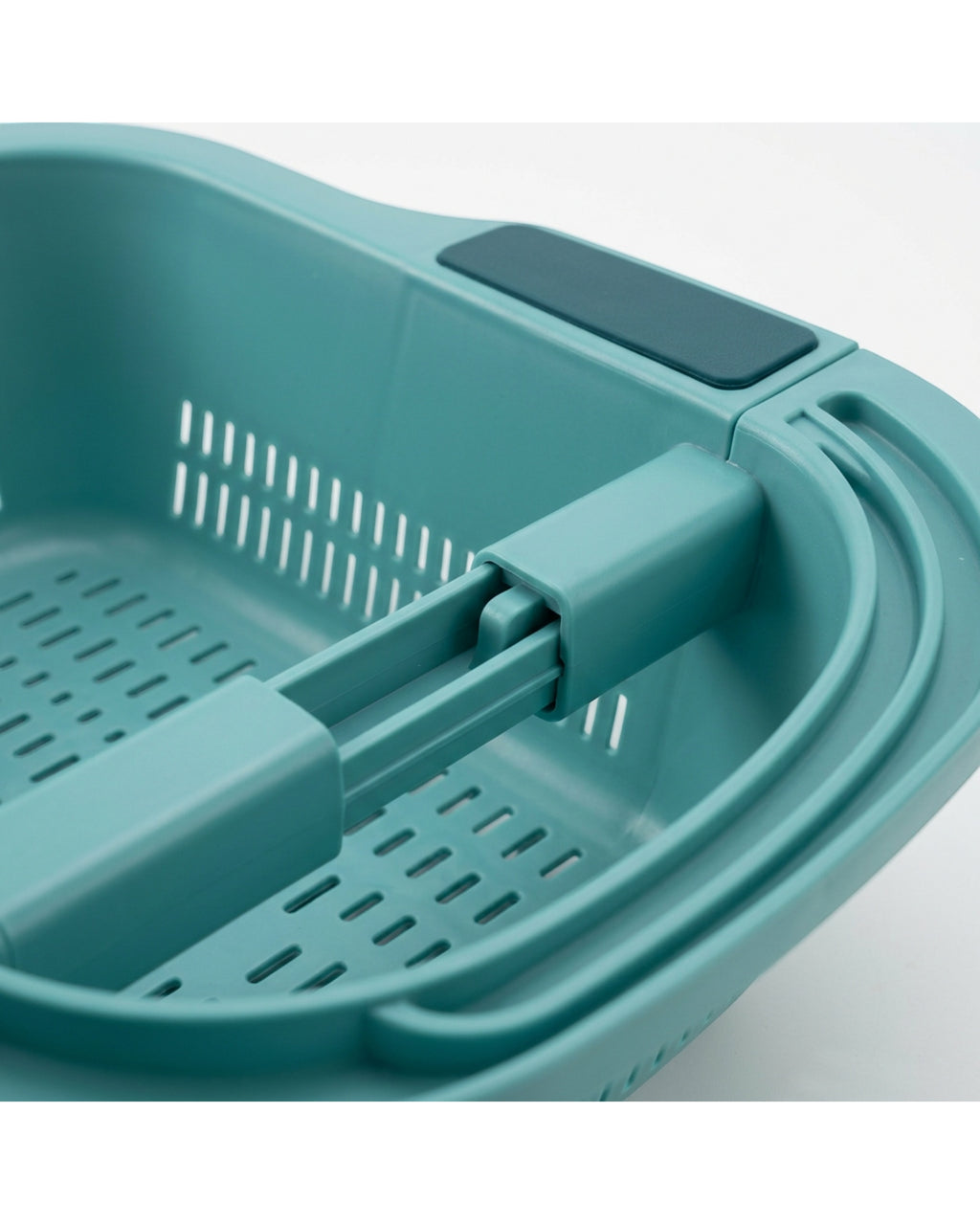 Zocns Expandable Over-Sink Vegetable Colander 36-54 cm Teal - Detail view
